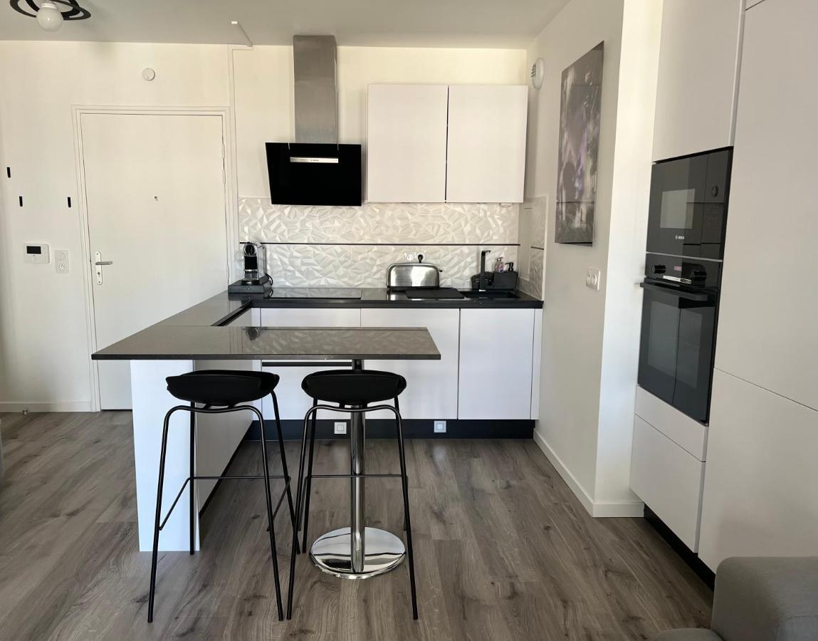 Appartement Avec Son Jardin D'Hiver Poissy Eksteriør billede
